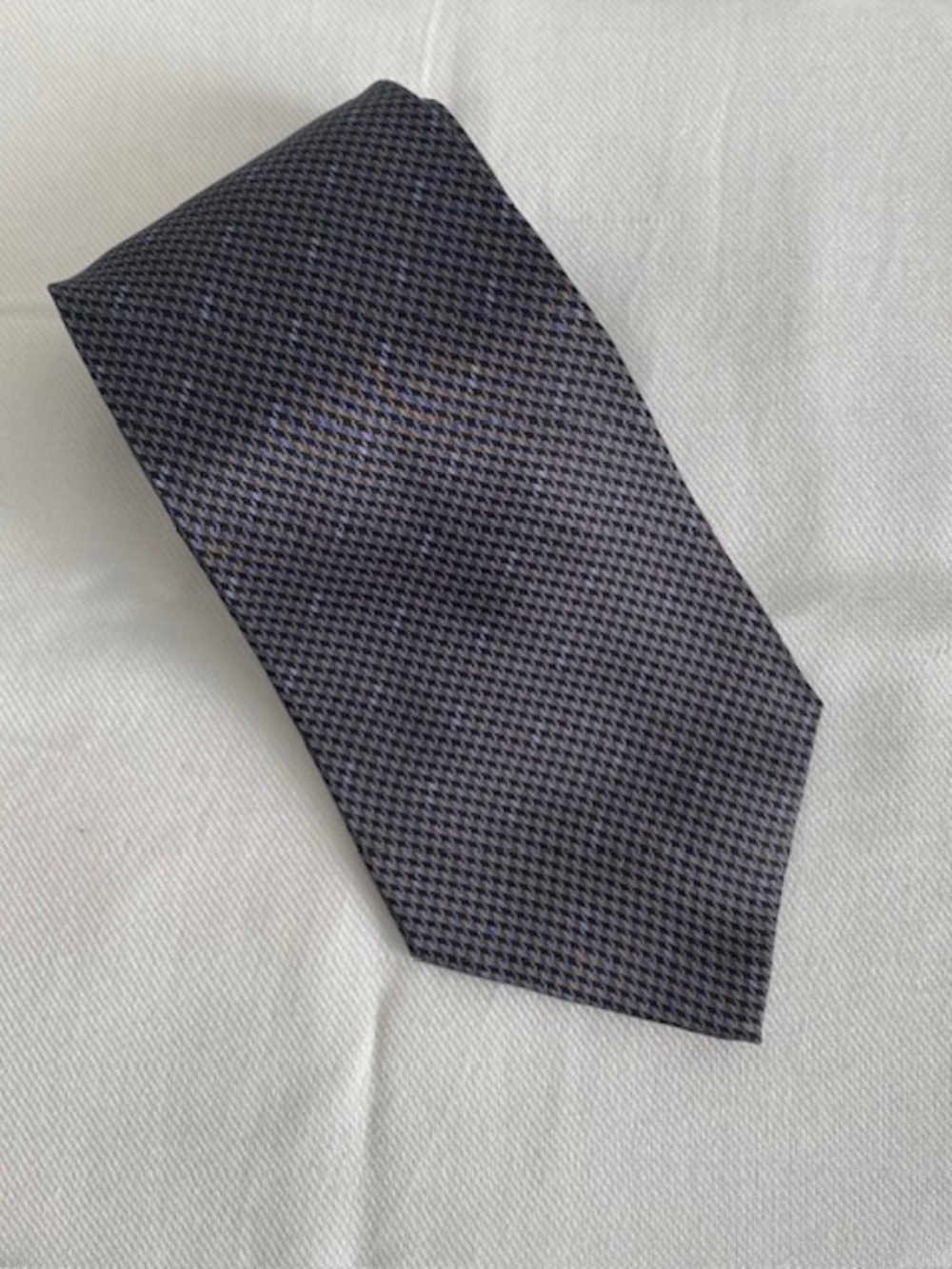 Perry Ellis Classic Black-And-Grey Micro-pattern Geometric Grid Silk Tie